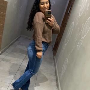 Meet your Posher, Juany